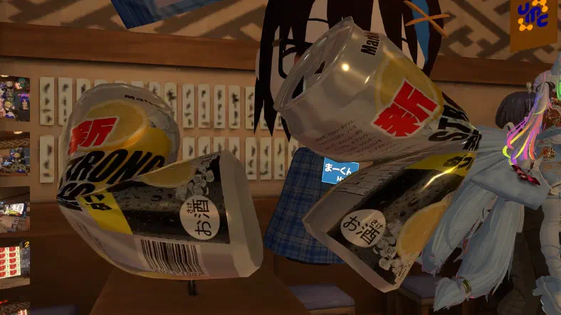 缶を潰した様子
