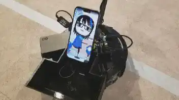 遠隔でロボット操縦してイベント会場を爆走した のサムネイル